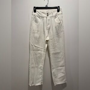 Cloud Ten Woman’s White Denim NWOT